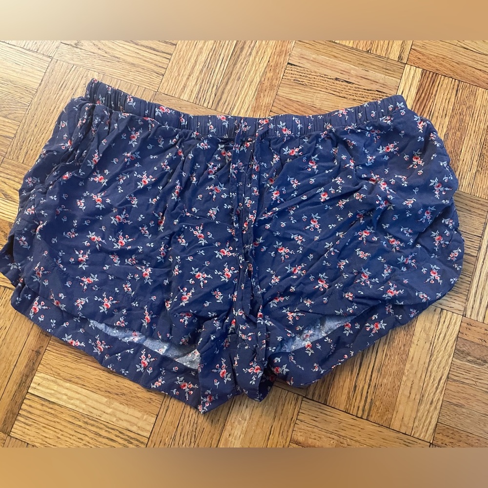 Garage comfy shorts size S